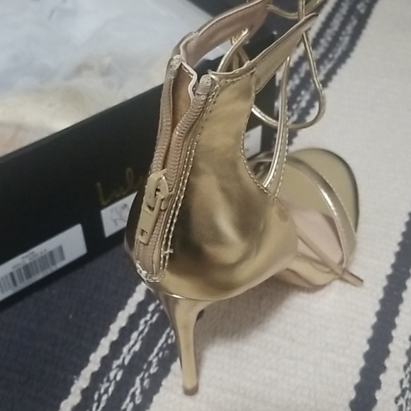 NWT Gold Stilleto Sandals - Picture 5 of 5